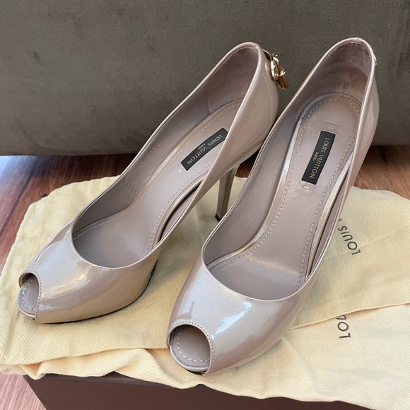 Louis Vuitton Heels - Picture 3 of 15